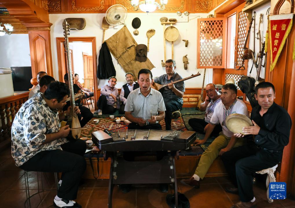 易和棋牌官网